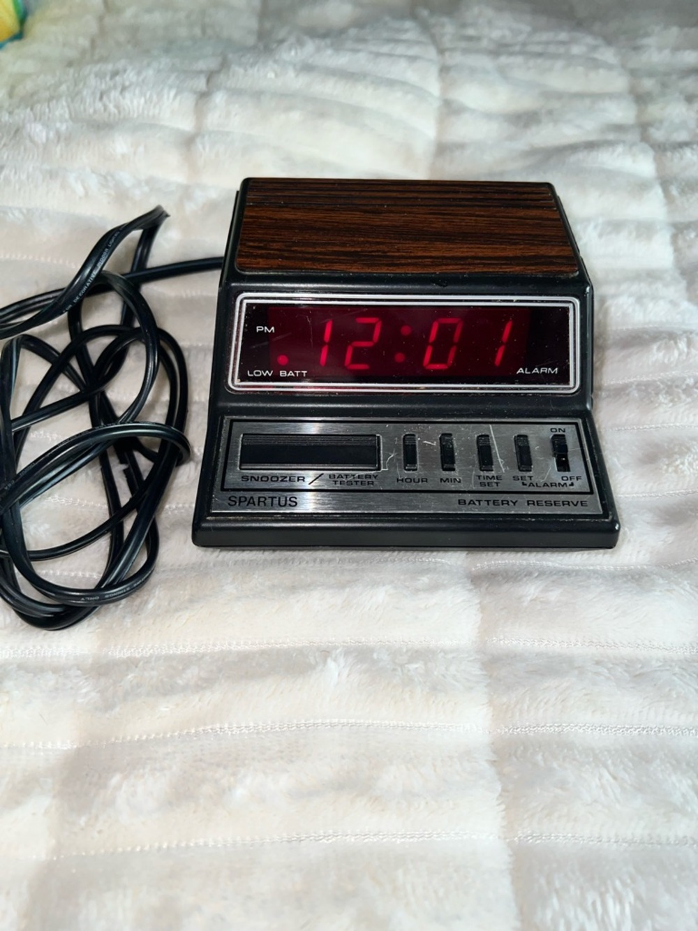 SOLD! Spartus Vintage Digital Alarm Clock - Black with Woodgrain Top